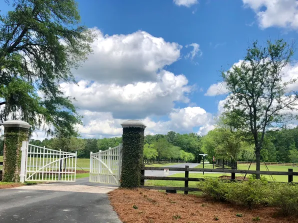 16 Leaning Oak Ln, Ravenel, SC 29470