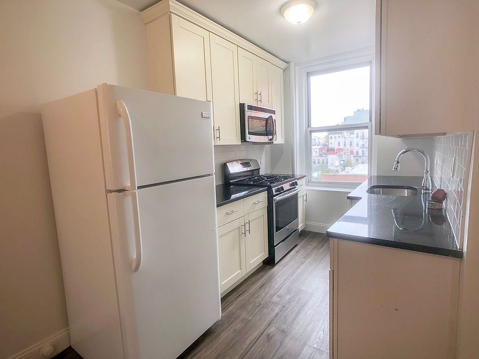 1st image of 2410 29th St APT 41