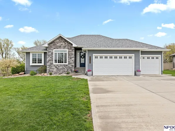 1022 Brickyard Dr, Hooper, NE 68031