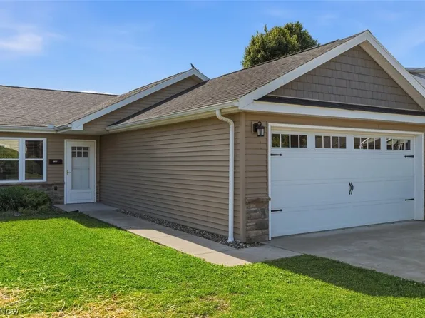 416-A Elm St, Belpre, OH 45714