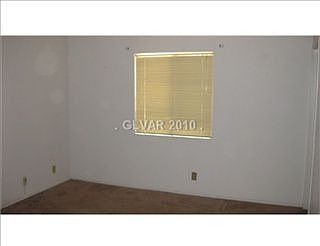 5th image of 217 Fullerton Ave