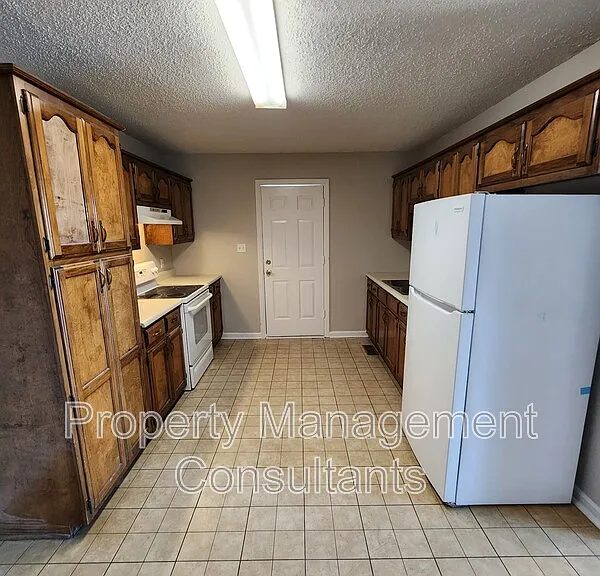 403 Austin Ave #B — Photo 3