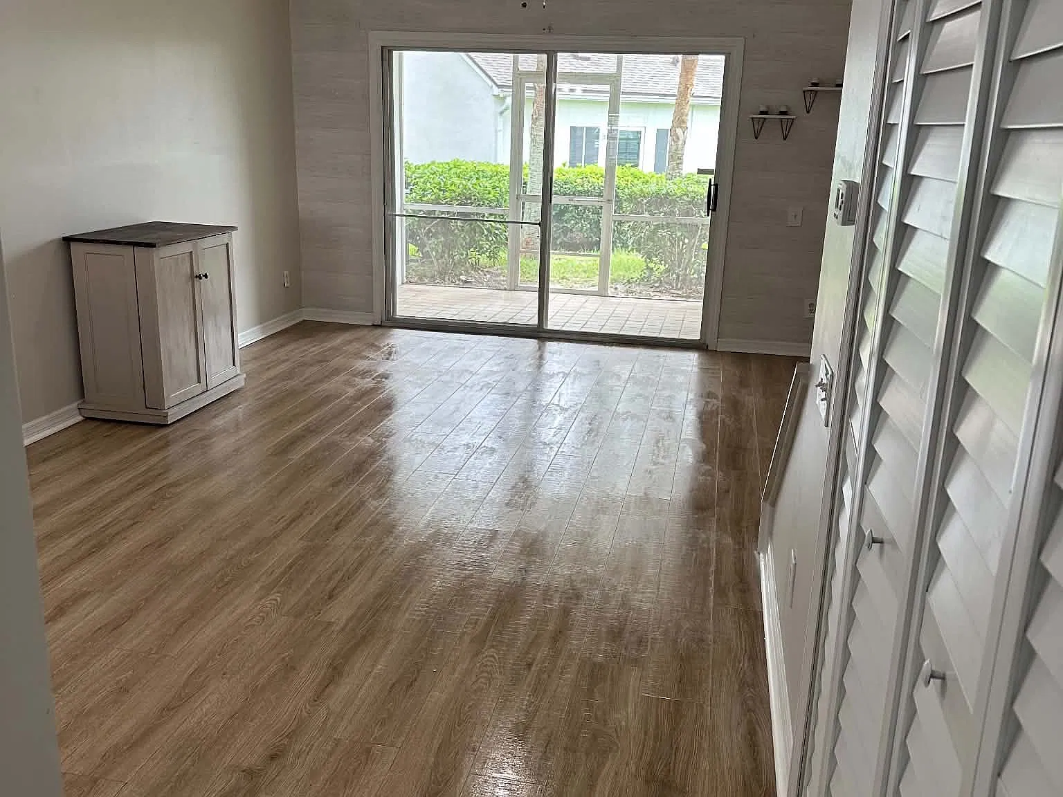2 bed, 1.5 bath, 1100 sqft, $1,750 — Photo 2