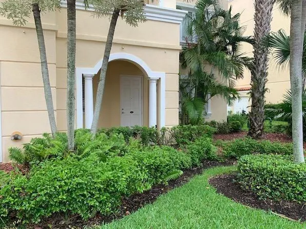 20 W Harbour Isle Dr W #106, Fort Pierce, FL 34949