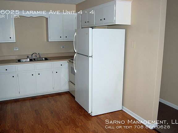3rd image of 16025 Laramie Ave APT 4