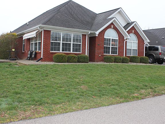3rd image of 33 Garden Dr