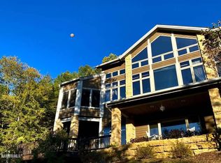 1 Deer Hollow Run, Galena, IL 61036