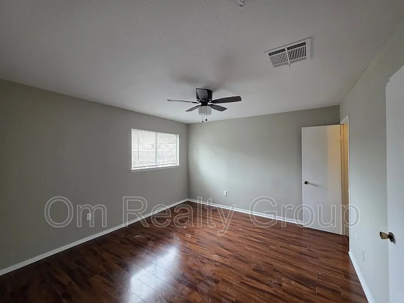 3 bed, 2.0 bath, 1248 sqft, $1,375 — Photo 4