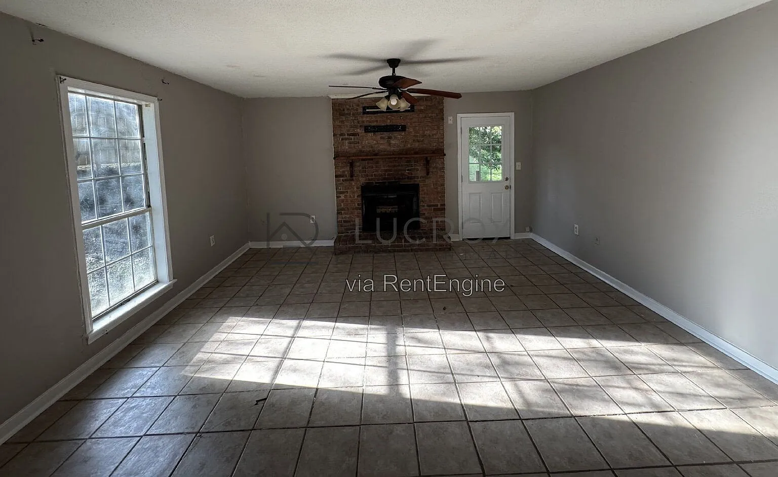 3 bed, 2.0 bath, 1590 sqft, $1,400 — Photo 2