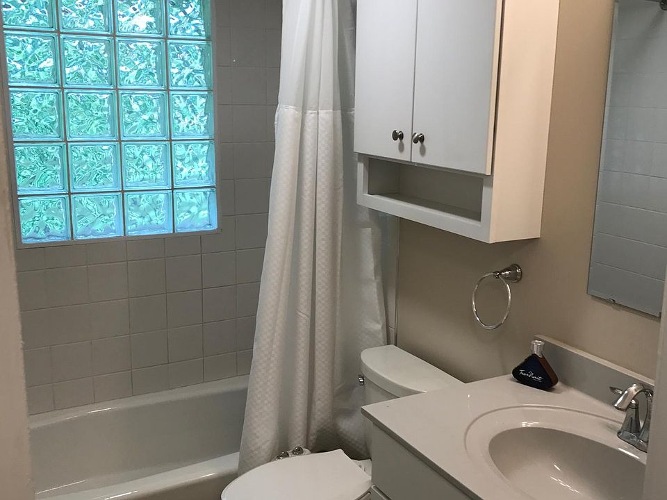 1st image of 303 Kennedy St APT 4