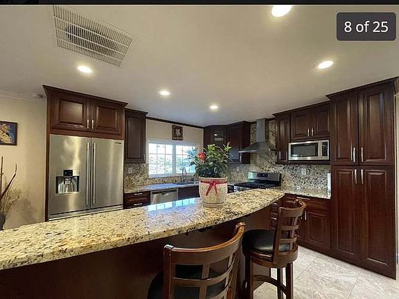 5th image of 12717 Plymouth Dr