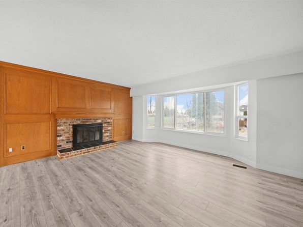 23095 117th Ave, Maple Ridge, BC V2X 2K3