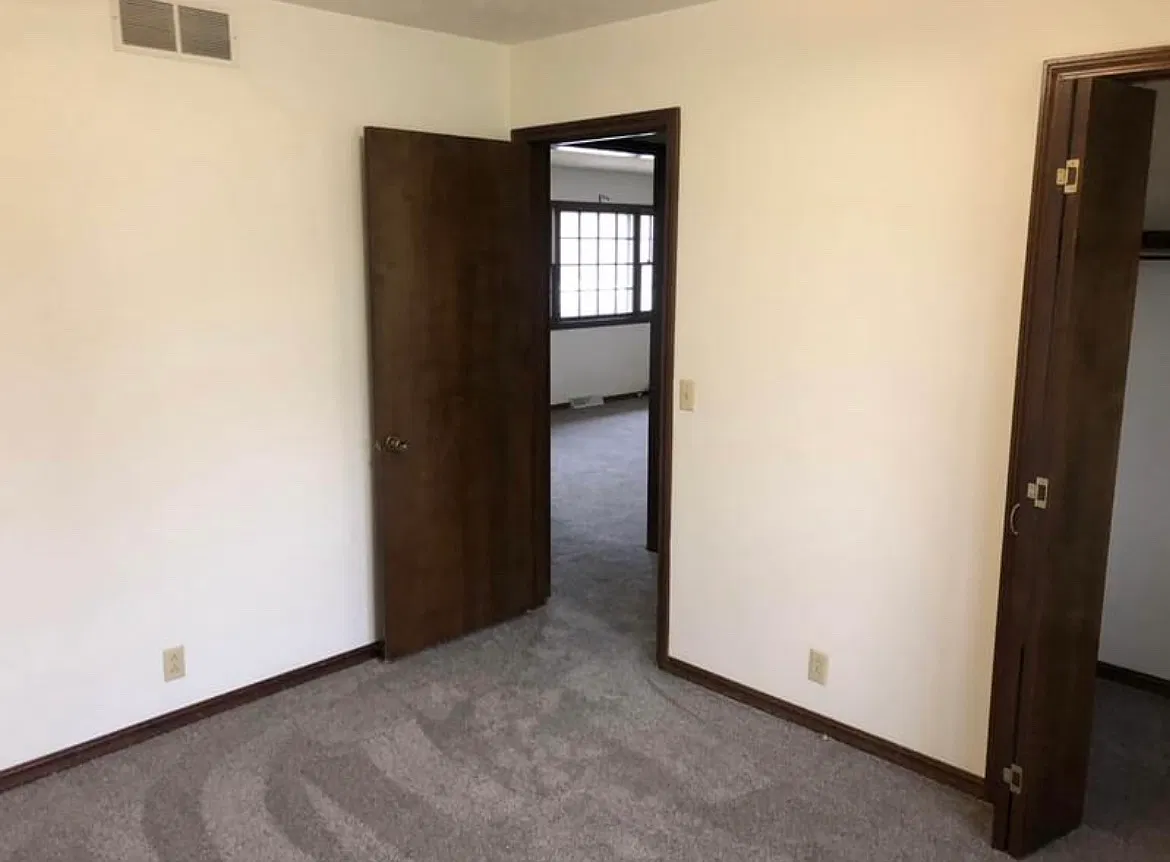 2 bed, 920 sqft, $900 — Photo 4
