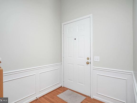 2nd image of 1011 Crestmont Dr
