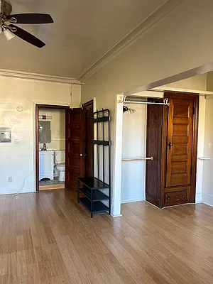 Rented by Farran & Associates | media 2