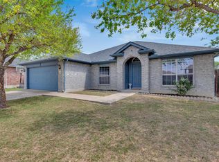 506 Carol Dr, Hutto, TX 78634