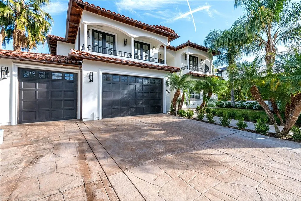 5 bed, 5.5 bath, 4654 sqft, $18,000 — Photo 4
