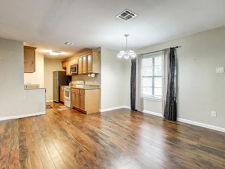 1011 Ennis Joslin 234 — Photo 19
