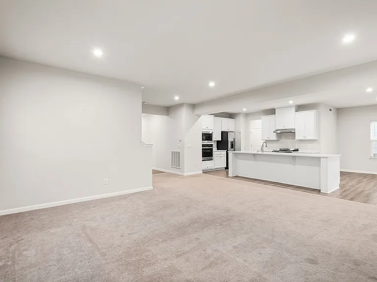 815 Dean Dr — Photo 14