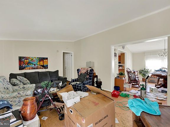 3rd image of 64 Park Ln