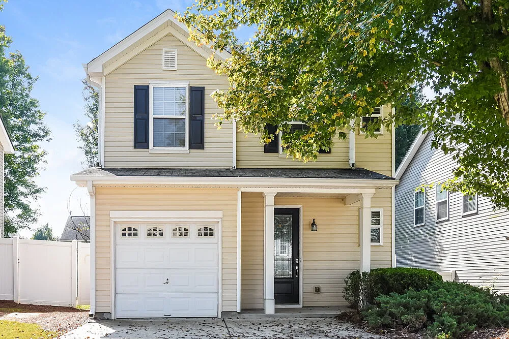 3 bed, 2.5 bath, 1428 sqft, $2,530 — Photo 1