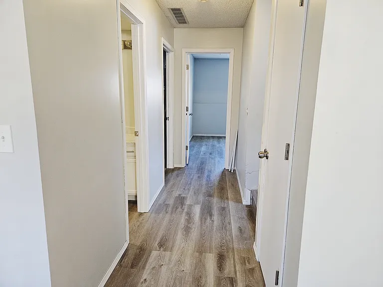 405 W Cherokee Dr — Photo 5
