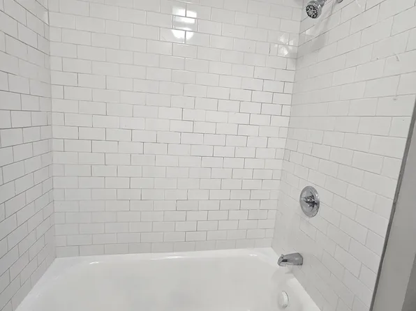 1173 Chapel St #503, New Haven, CT 06511