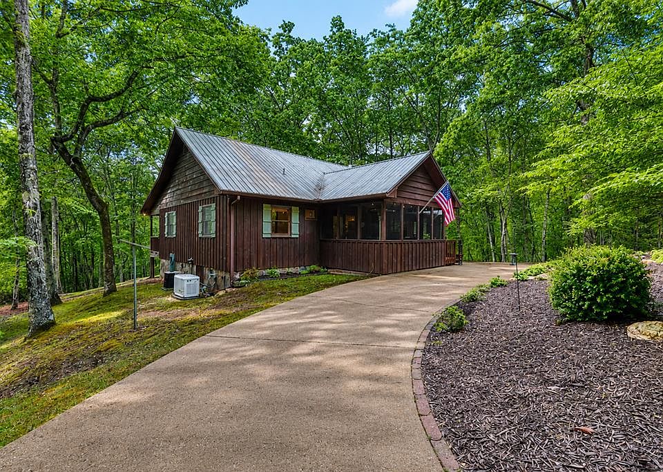 1st image of 3410 Moccasin Creek Rd