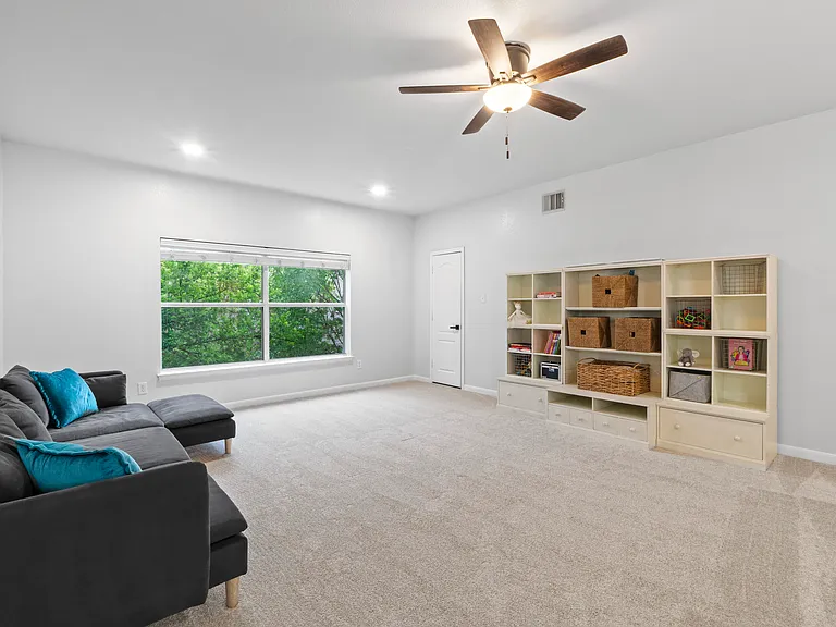 2915 Stonecreek Dr — Photo 18