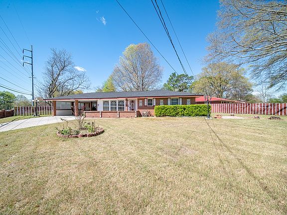 2nd image of 2505 Broadmoor Dr