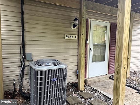 2nd image of 5134 Shawe Pl #10-M