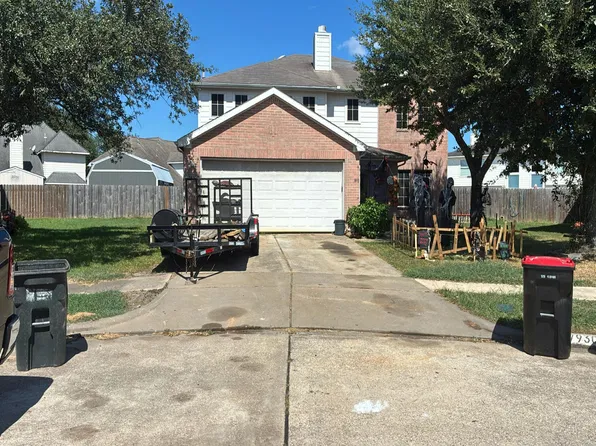 7930 Black Bird Ln, Baytown, TX 77523