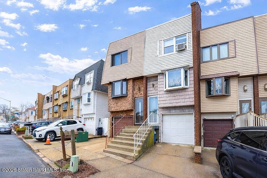 1st image of 14 Dogwood Dr