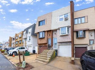 14 Dogwood Dr, Staten Island, NY 10312