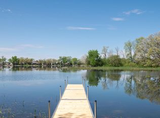 929 N Genesee Woods Dr, Oconomowoc, WI 53066