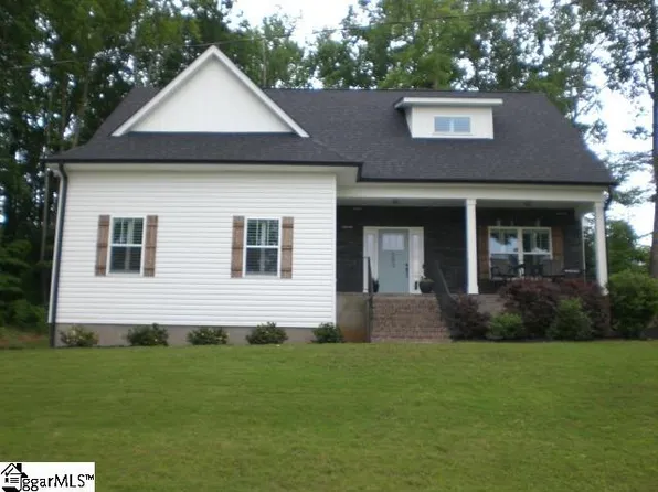 102 Delta Dr, Greenville, SC 29617