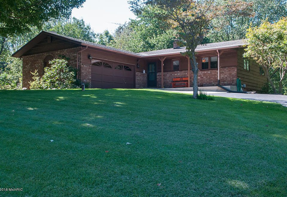 1st image of 774 Woodlea Dr