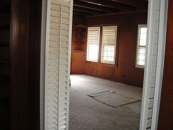 Entrance to Family/Dining Rm