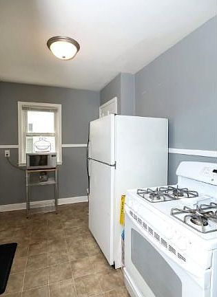 4th image of 4522 Newton Ave N