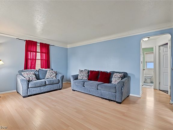 3rd image of 3211 North Ave