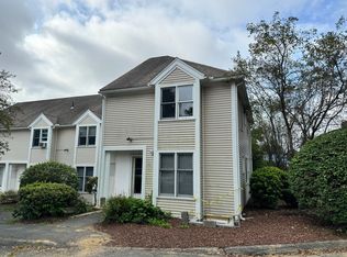 1 Salem Pl, Amherst, MA 01002
