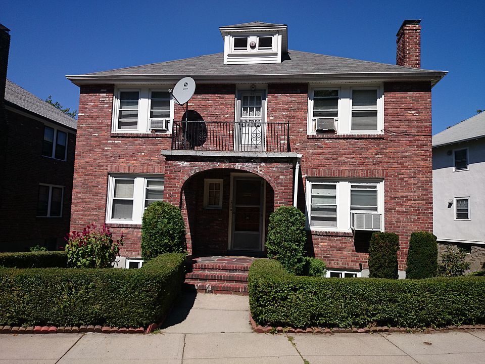 2nd image of 30 Radnor Rd