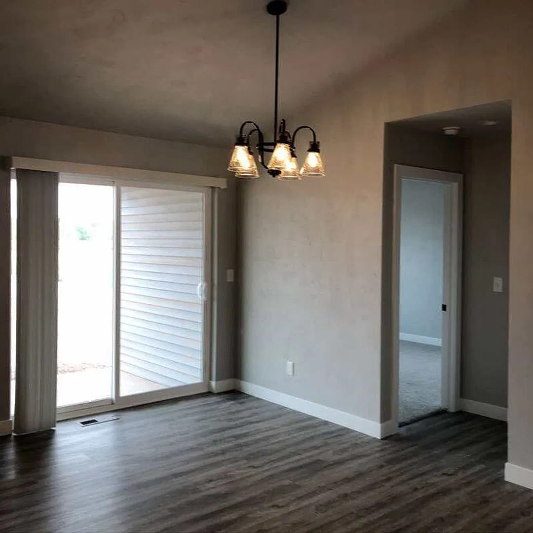 449 / 451 Longwood Lane — Photo 4