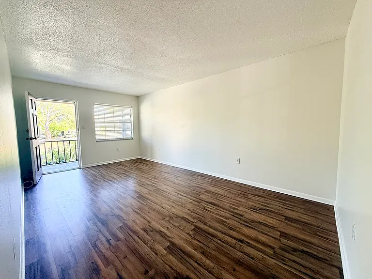 2207 S Carolina Ave — Photo 8