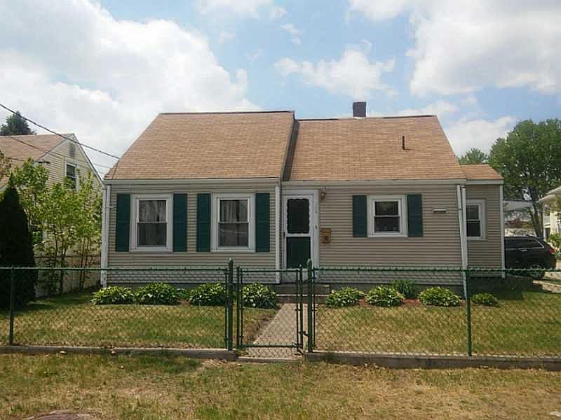 1st image of 174 Woodbury St