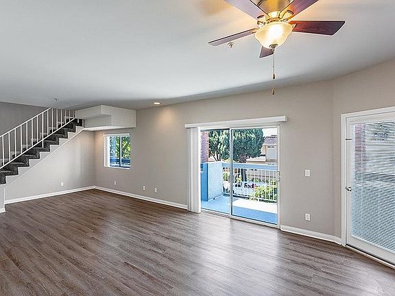 4th image of 250 W Stocker St APT 210