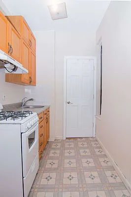 Sold by New York Residence | media 2