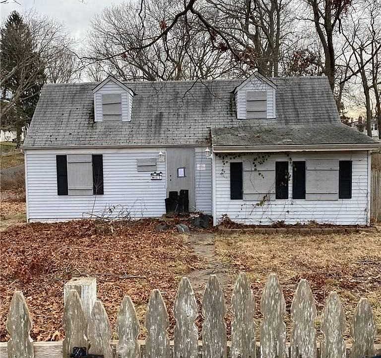 2nd image of 61 Belle Ave