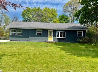 136 W Elizabeth St, Alma, MI 48801
