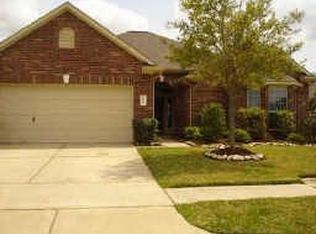 2725 Lost Maples Dr, Pearland, TX 77584